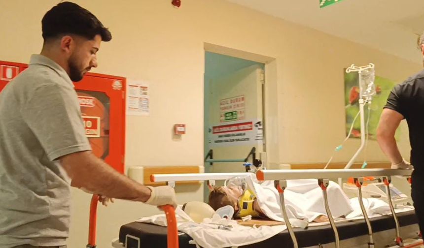 Bursa’da 2 yaşındaki çocuk balkondan düşerek ağır yaralandı