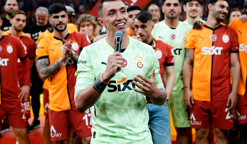 Fernando Muslera Türkiye'den ayrıldı!