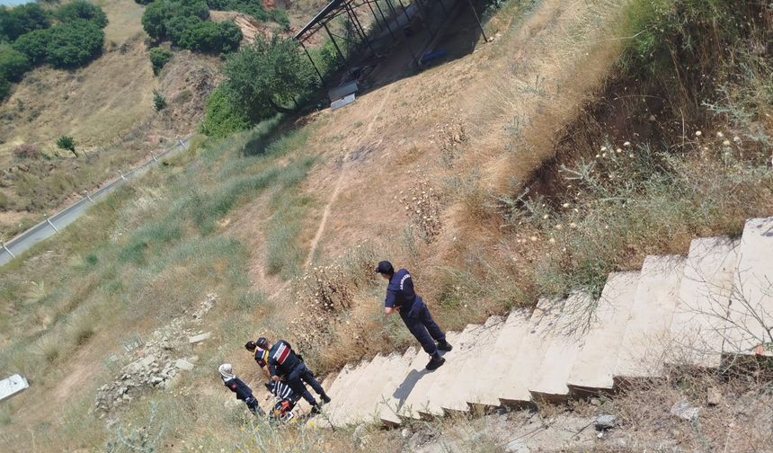 Dereye uçan bisikletli çocuk hayatını kaybetti