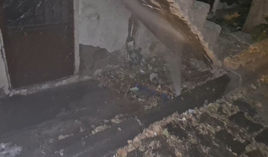 Tekirdağ'da patlayan hortum evi göle çevirdi!