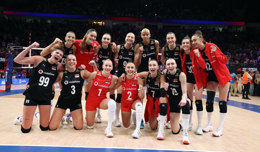 A Milli Kadın Voleybol Takımı, Dünya Şampiyonası'nda son 16'yı garantiledi