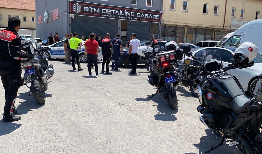 Aksaray’da 3 arkadaşın keserli, sopalı kavgası!