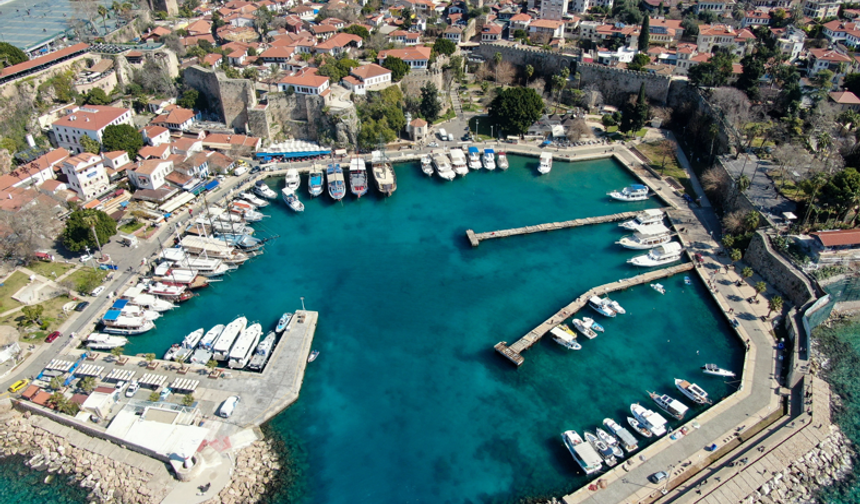 Antalya’da yangın güvenliği alarmı: 174 turistik tesisin ruhsatı askıya alındı