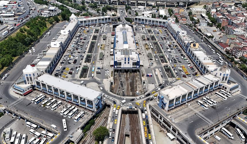 Bayram yolculuğu başladı: Otogarlarda hareketlilik artıyor!