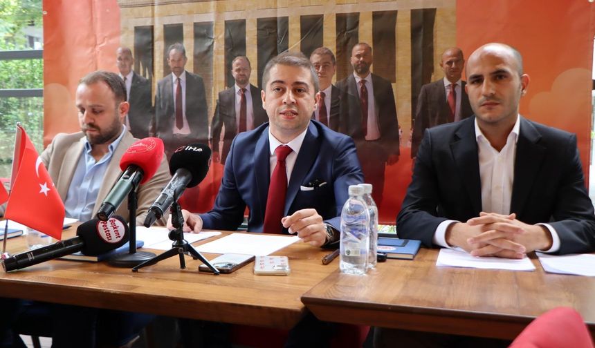 "Bordrosunu göstermek zorunda kalan tek meslek hekimliktir"