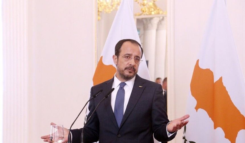 BM, Kıbrıs görüşmeleri için anayasa uzmanı görevlendirdi