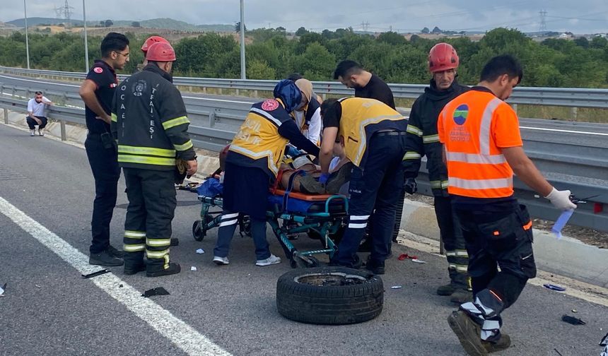 Sabah saatlerinde korkunç kaza: Otomobil yön tabelasına çarptı!