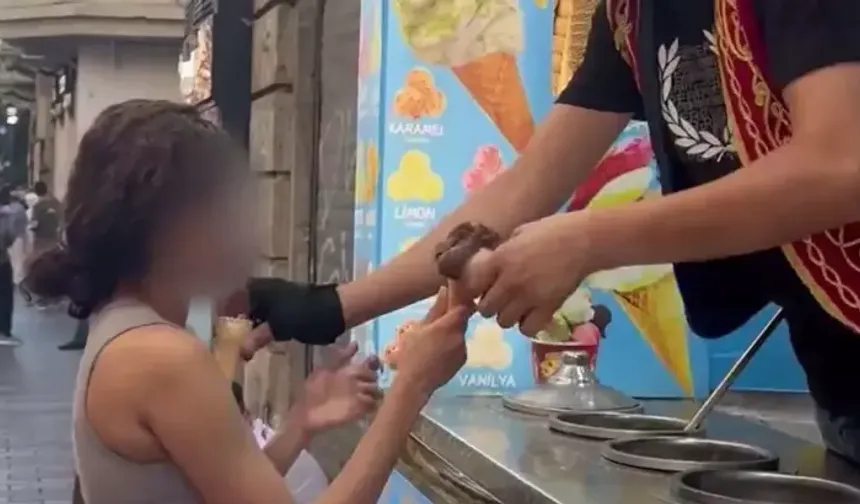 Beyoğlu’nda dondurmacı skandalı: İşletme mühürlendi!