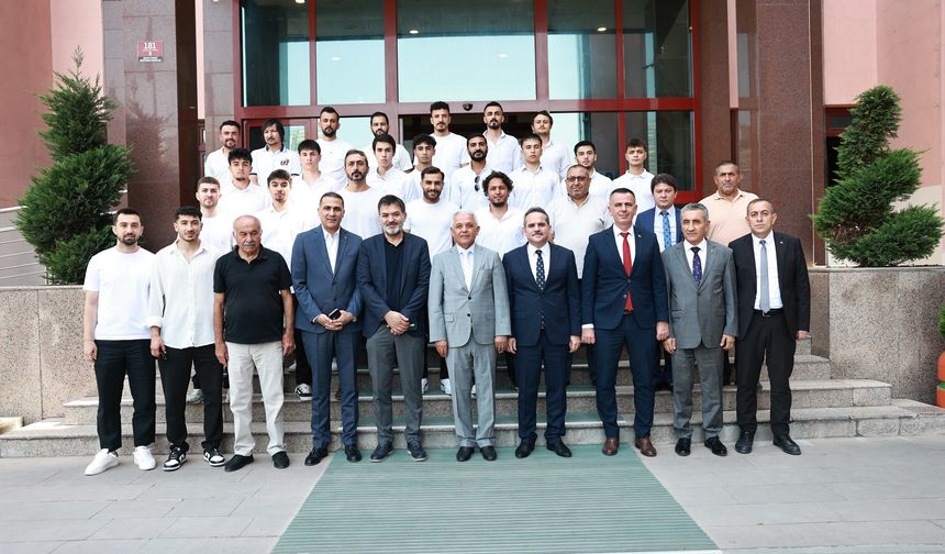 Mamak Belediyesi Spor Kulübü’nden 3 Kupa