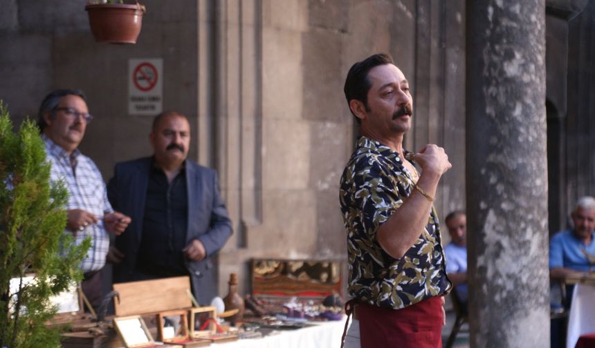 Sil Baştan Kaynanam film konusu ne? Oyuncuları kim?