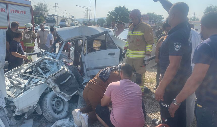 Karı-koca trafik kazasında can verdi