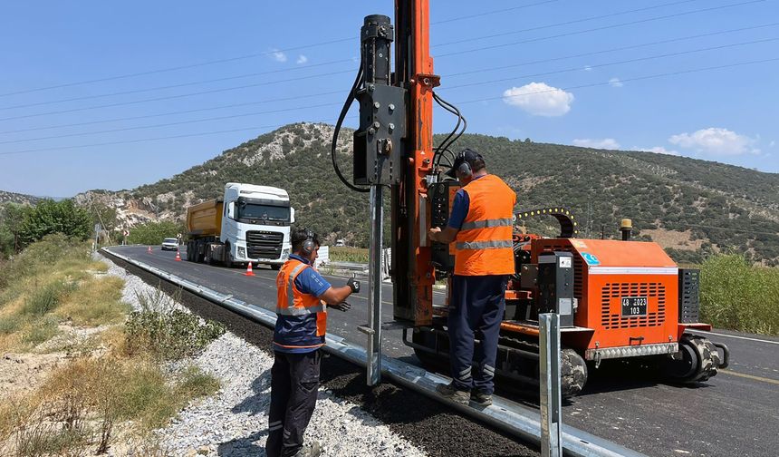 Muğla’da güvenli yollar için 35 milyon TL’lik oto korkuluk