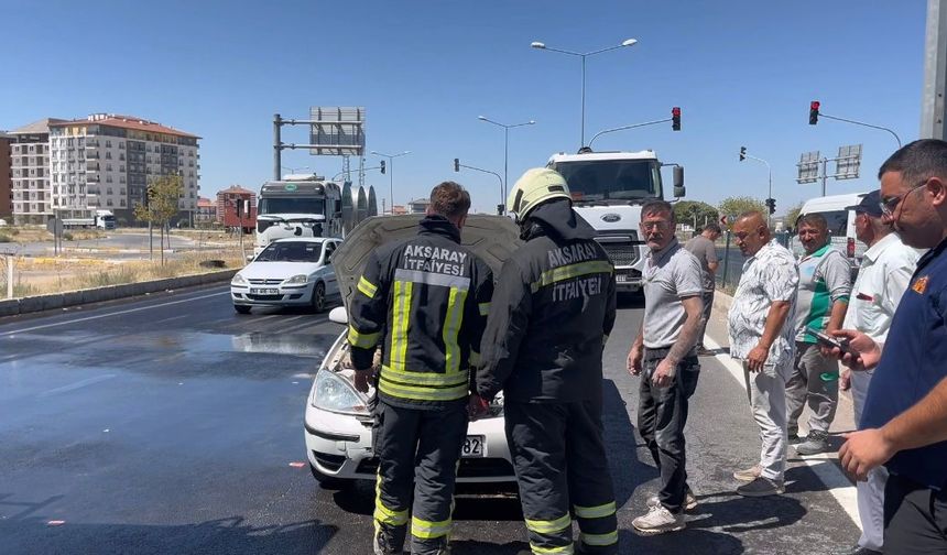 Aksaray’da seyir halindeki otomobilde yangın paniği