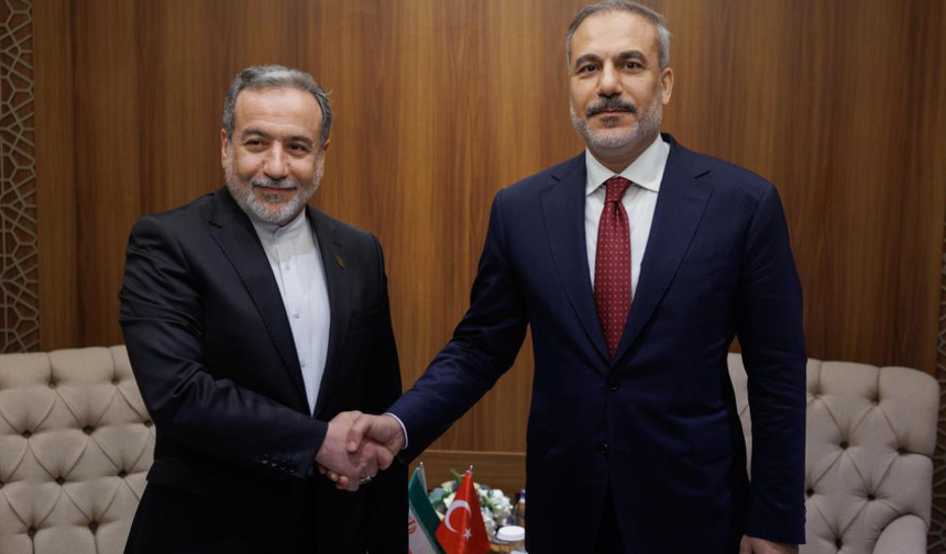 Hakan Fidan, İranlı mevkidaşı Arakçi ile bir araya geldi