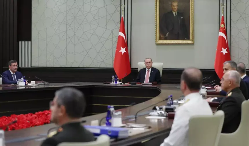 Cumhurbaşkanı Erdoğan başkanlığında YAŞ toplantısı başladı