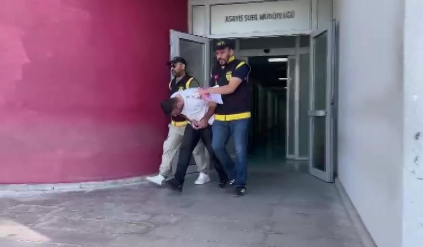 Adana’da masaj salonuna baskın: Gizli geçitten kaçmaya çalıştılar