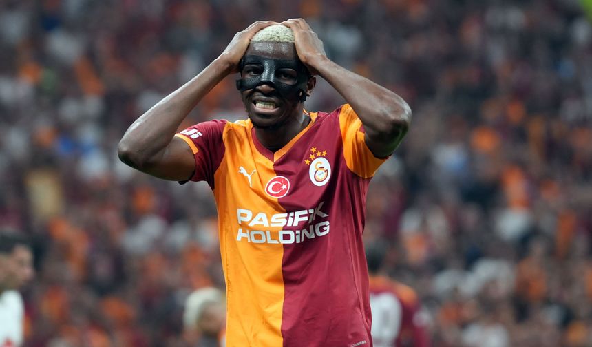 Victor Osimhen sahalardan ne kadar uzak kalacak?