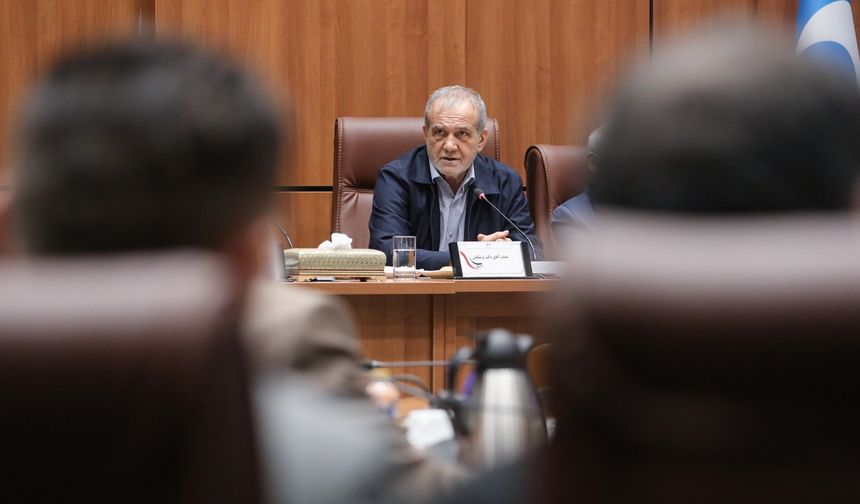 Pezeşkiyan: İran’ın direnişi birçok analisti şaşırttı