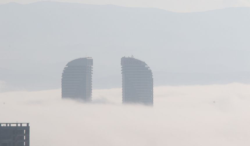 Çankaya’nın yüksek kesimleri sise teslim oldu