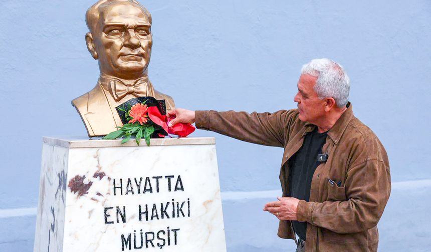 Başkan Şahin, Öğretmenler Günü’nde Şafaktepe’deydi