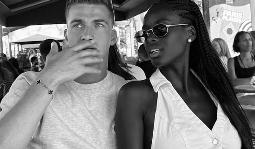 Milli futbolcu Bertuğ Yıldırım'dan Boğaz'da evlilik teklifi!