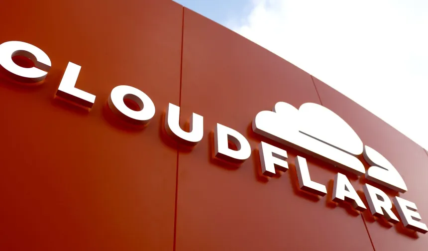 Cloudflare çöktü mü, hacklendi mi?