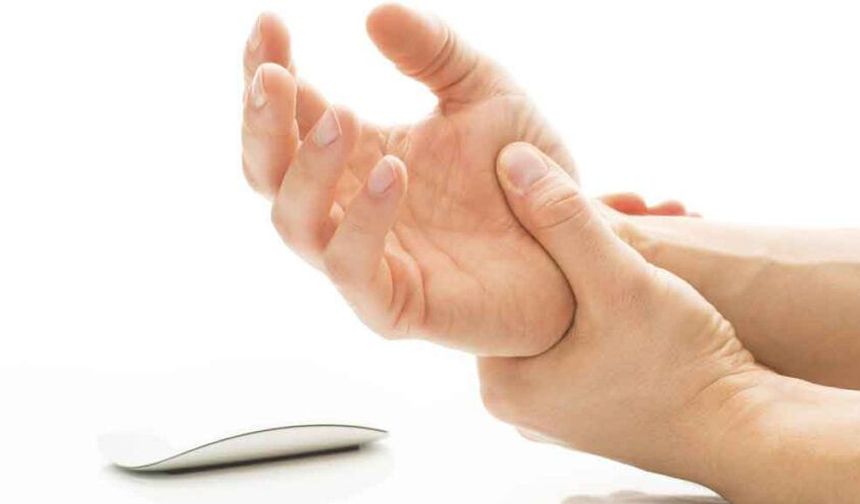 El uyuşması neden olur?