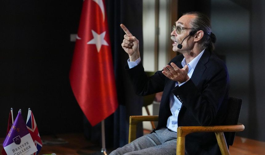 Erdal Beşikcioğlu: Sahne benim nefes aldığım yerdir