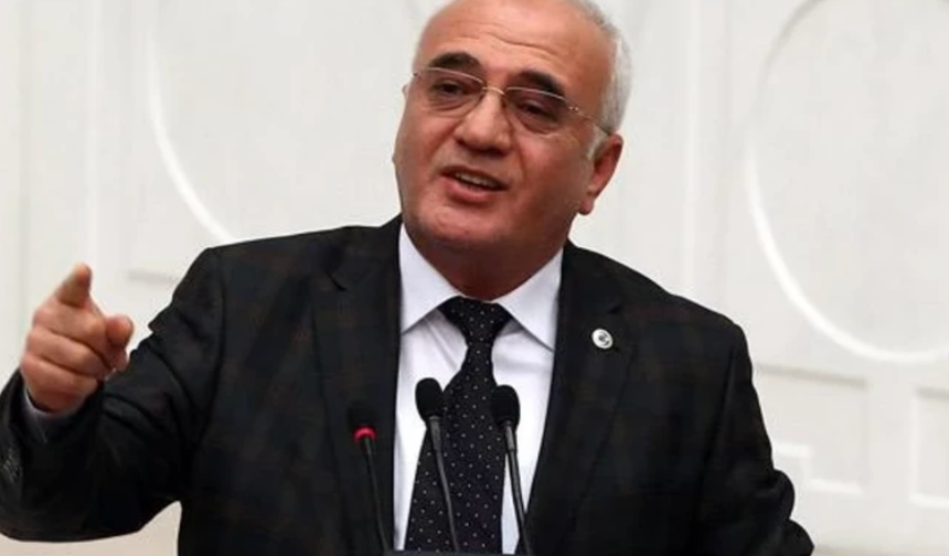Mustafa Elitaş kimdir?