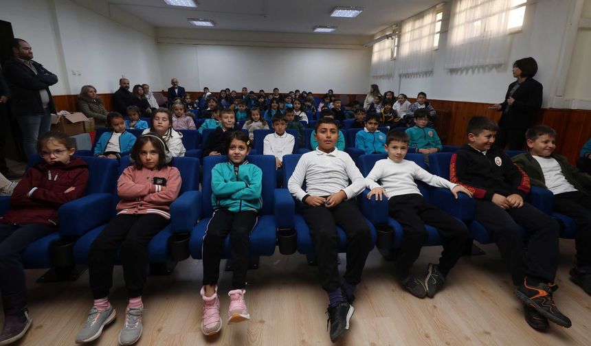 Yenimahalle’de öğrencilere diş sağlığı eğitimi verildi