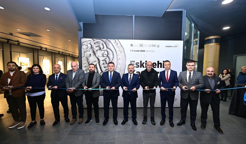 Kazılardan çıkan eserler fotoğraflarla tanıtıldı