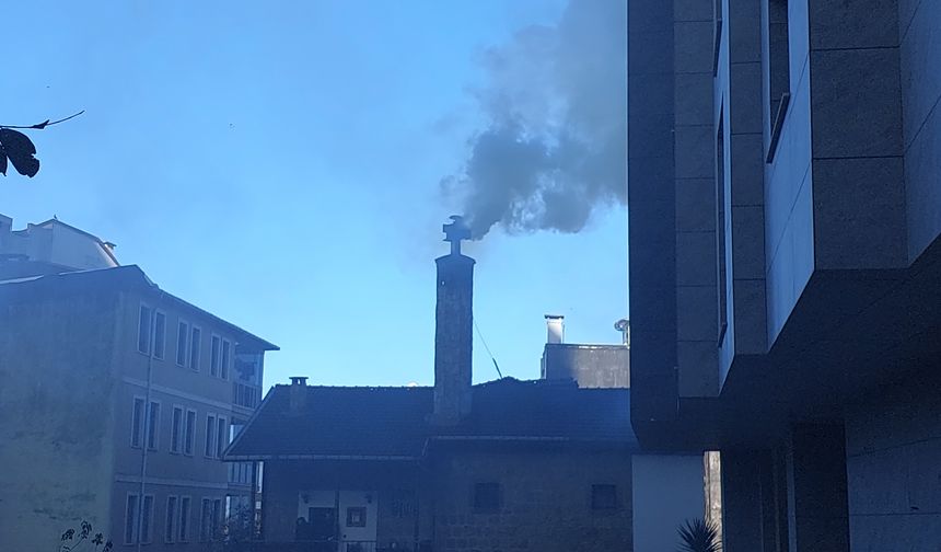 Rize’de lokanta bacasında yangın