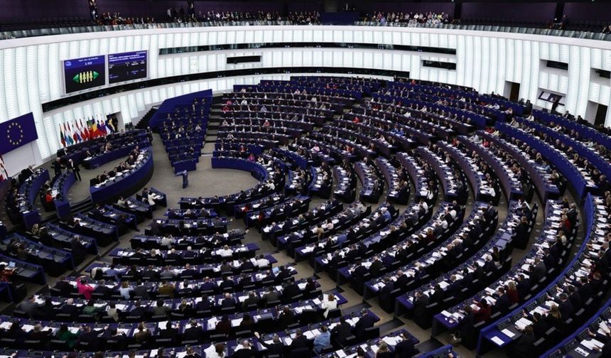 Avrupa, Ukrayna’ya 90 milyar euroluk krediye onay verdi