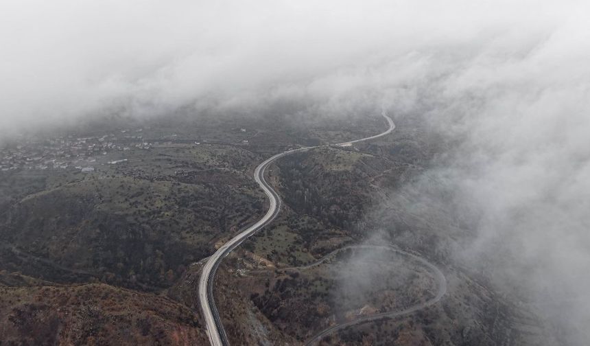 Çankırı'da yüksek rakımlı bölgelerde sis etkili oldu