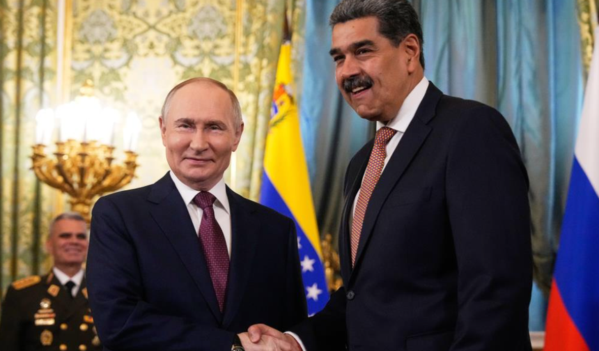 Putin’den Maduro’ya destek ve iş birliği telefonu