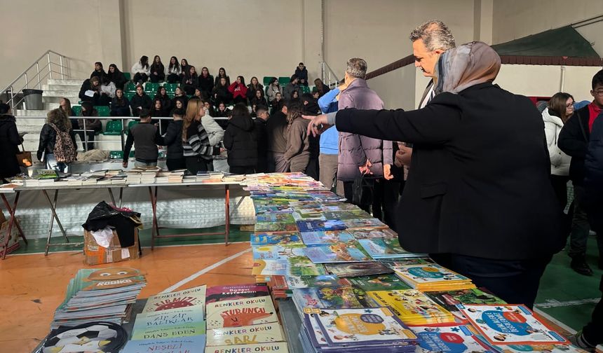 Manisa Sarıgöl 1. Kitap Günleri başladı
