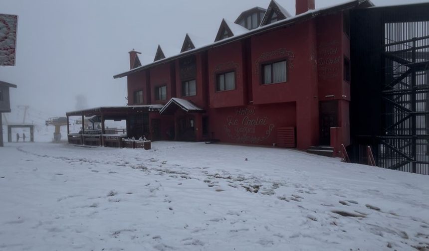 Uludağ’da kar yağdı, oteller kapalı kaldı
