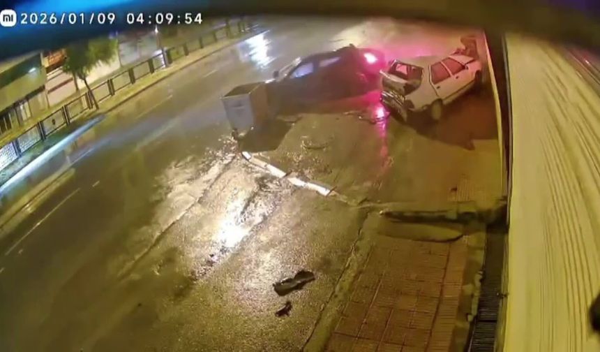 Adana’da kaygan yolda zincirleme kaza