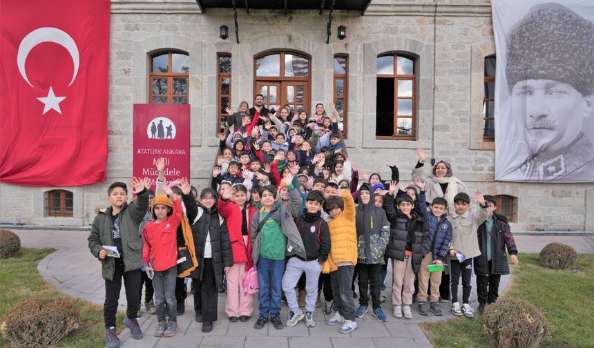 Keçiören’de miniklere Milli Mücadele dersi