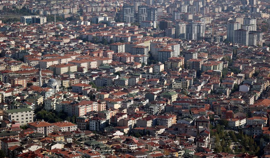 Konut fiyatları arttı, reel kayıp sürdü