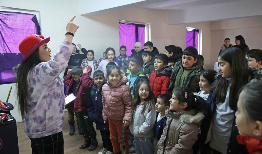 Çankaya Belediyesi’nden Karahasanlı’da karne şenliği