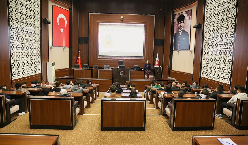 Keçiören Belediyesi stajyerleri hayata hazırlıyor