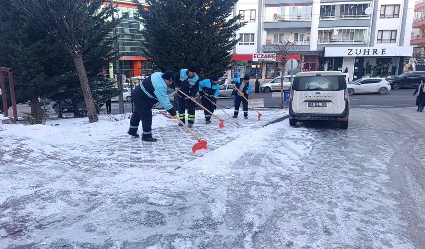 Pursaklar’da buzlanmaya karşı 7/24 teyakkuz