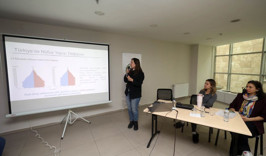 Yenimahalle’de yaşlılara diş sağlığı eğitimi