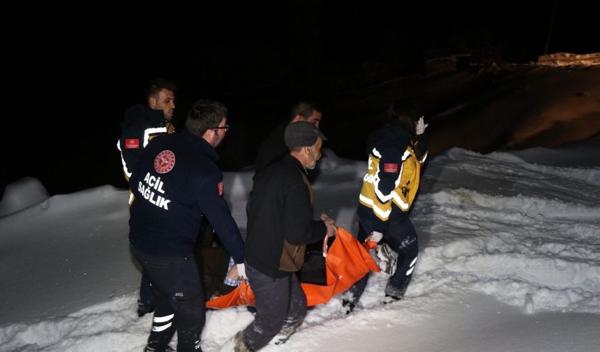 Erzurum’da kar ve elektrik kesintisi nedeniyle oksijensiz kalan hastaya ekipler yetişti