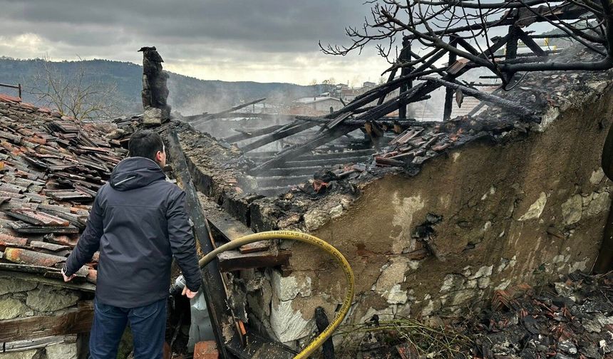 Bursa'da sobadan çıkan yangın yaşlı çiftin ölümüne neden oldu