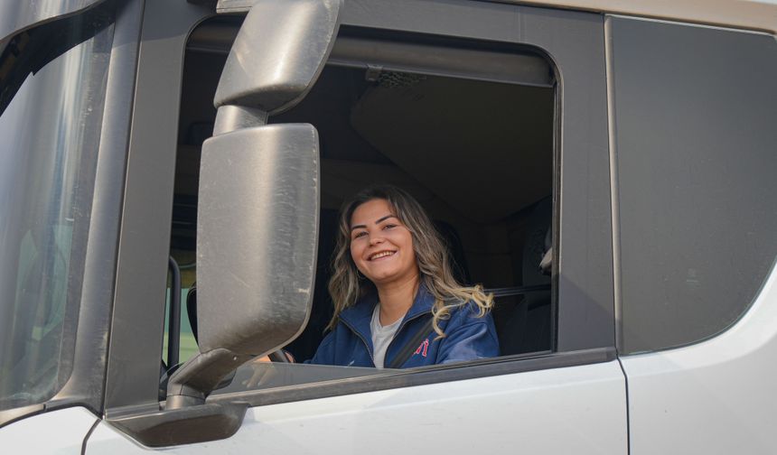 Ankara’da üniversite mezunu kadın tır şoförü