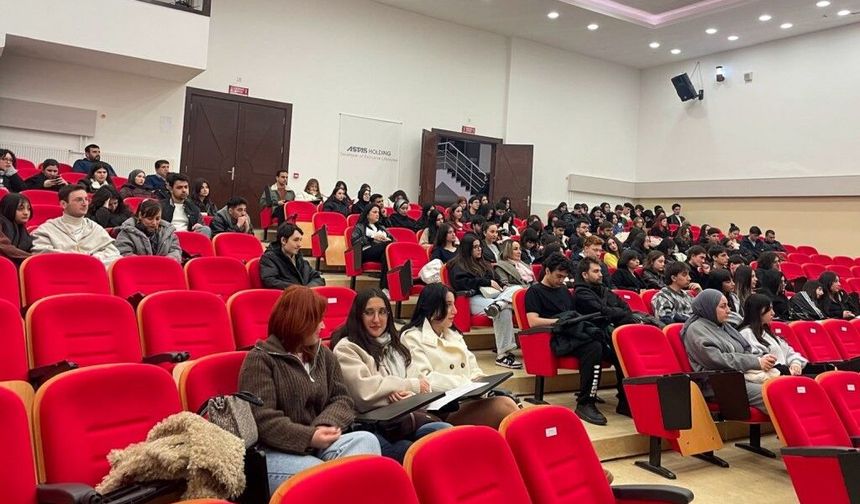 OMÜ’de yapay zekâ konferansı: Dijital dönüşüm ve etik tartışıldı