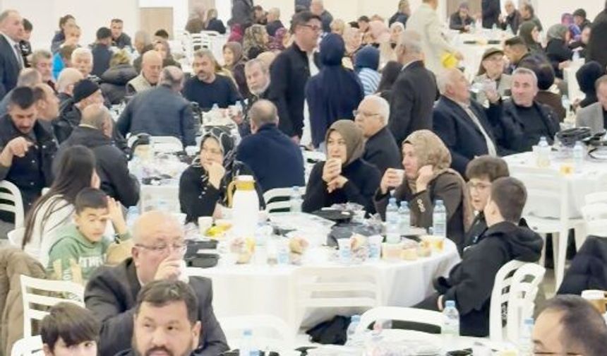 Sincan’da AK Parti teşkilatı iftar programında buluştu