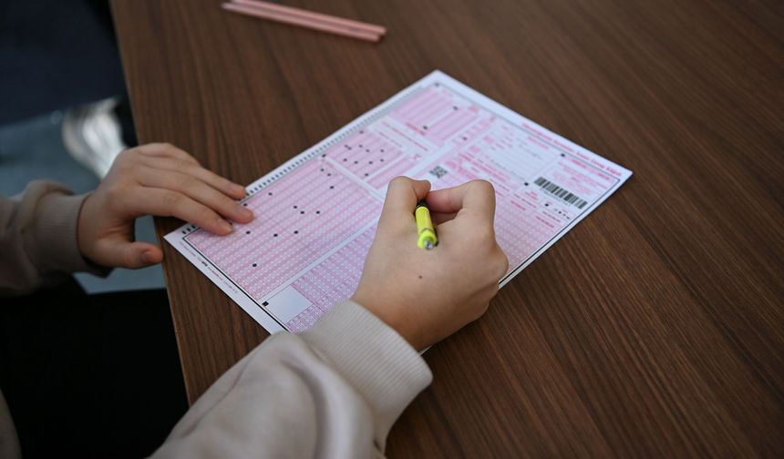 Mamak’ta Uyanık Kütüphane’de üniversite sınavı provası